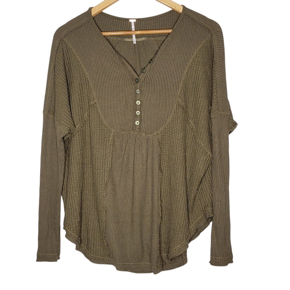 Free People Leo Henley Tee in Green‎ Ribbed Waffle Knit Long Sleeve Women's XS